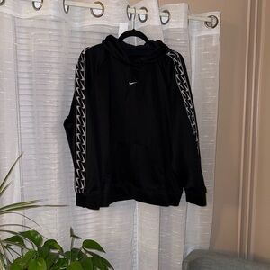 Nike Women's Black Sweatshirt